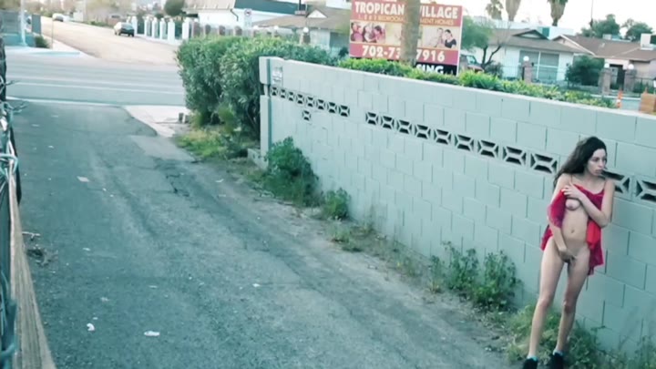 NicoleNiagara Sexy Public Pussy Play Caught Full