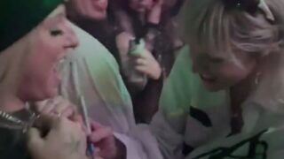 samnimetitties gets her huge tits signed at a concert Nude Video