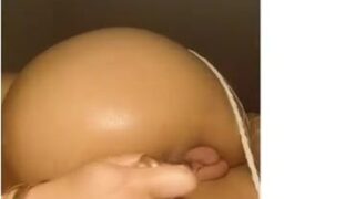 yen la china ensenando su hermoso culo Nude Video