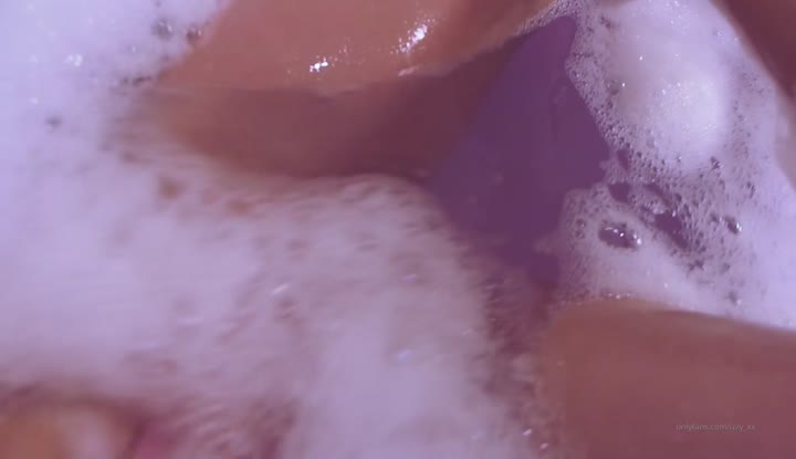 53 Izzy xx 5e84e0e43bbb0f6a7d9e6 source Obyi80H7